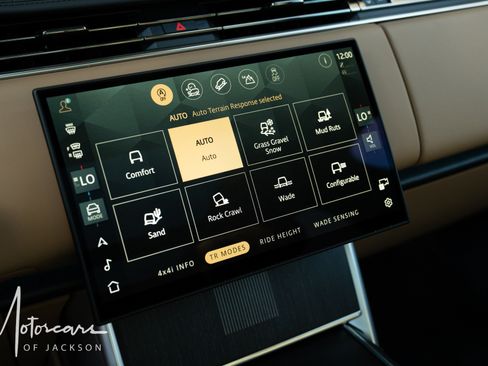Used 2025 Land Rover Range Rover Autobiography AWD/4WD image 39