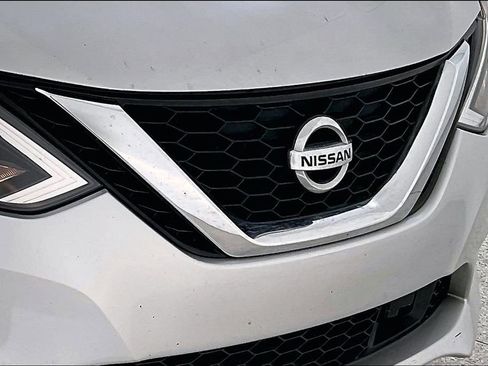 Used 2019 Nissan Sentra S image 37