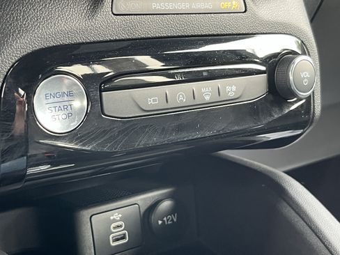 Used 2025 Ford Escape ST-Line Select w/ Tech Pack #2 AWD/4WD image 34