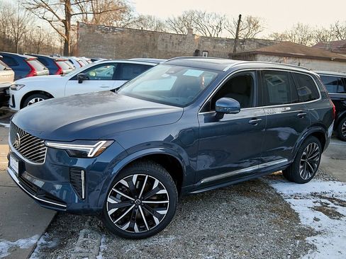 New 2026 Volvo XC90 T8 Plus image 3