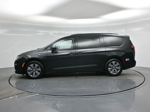 Used 2018 Chrysler Pacifica Limited w/ Advanced Safetytec Group image 28