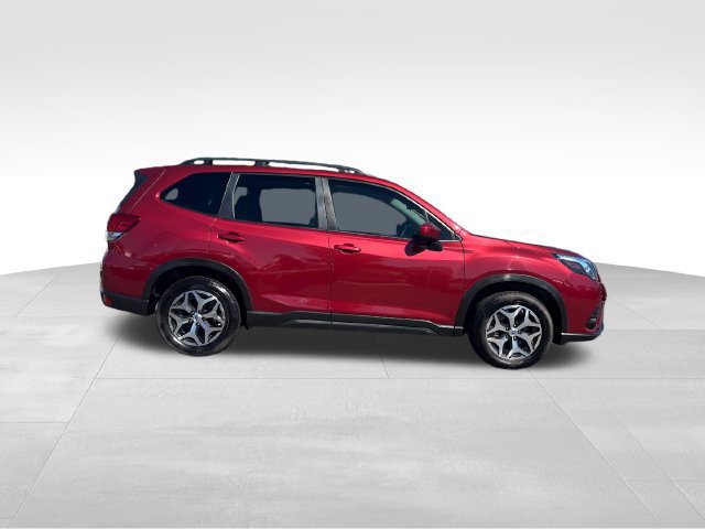 Used 2023 Subaru Forester Premium AWD/4WD image 6