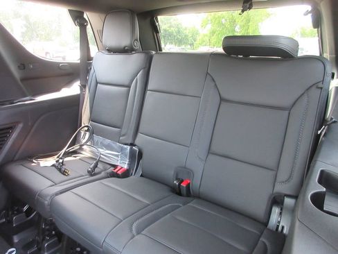 New 2026 GMC Yukon Denali w/ Denali Reserve Package AWD/4WD image 14