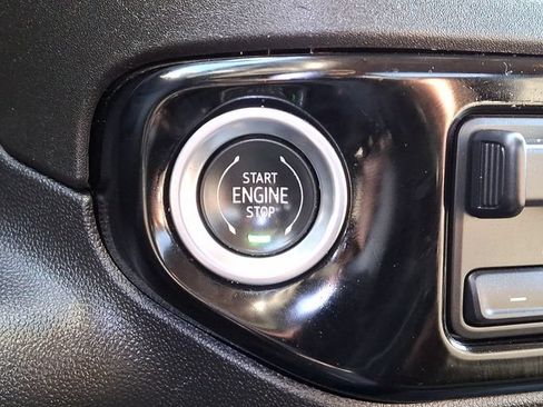 Used 2024 Chevrolet Silverado 2500 LT AWD/4WD image 22