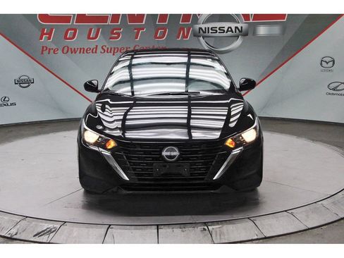 Used 2024 Nissan Sentra S FWD image 2