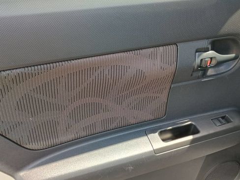 Used 2013 Scion xB FWD image 16