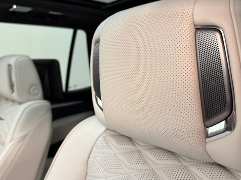 New 2025 Cadillac Escalade Sport Platinum w/ LPO, ONYX Package image 33