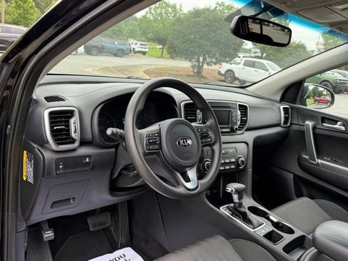 Used 2019 Kia Sportage LX FWD image 16