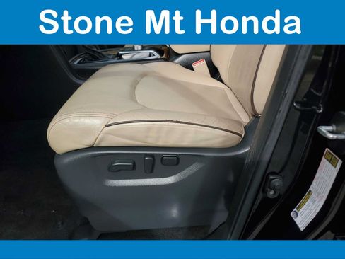 Used 2021 Nissan Armada SL w/ Captain's Chairs Package RWD image 21