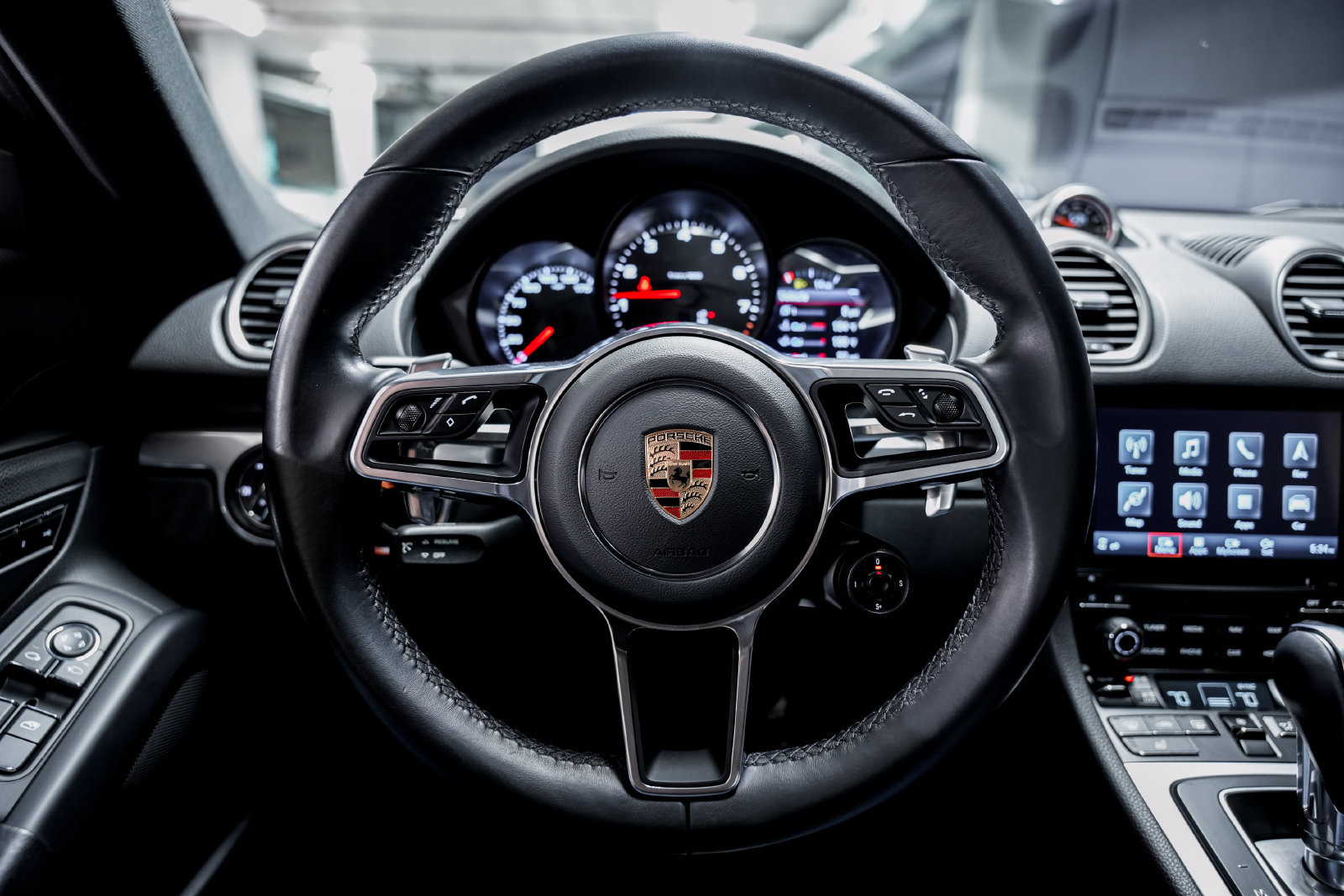 Used 2024 Porsche 718 Cayman RWD image 10