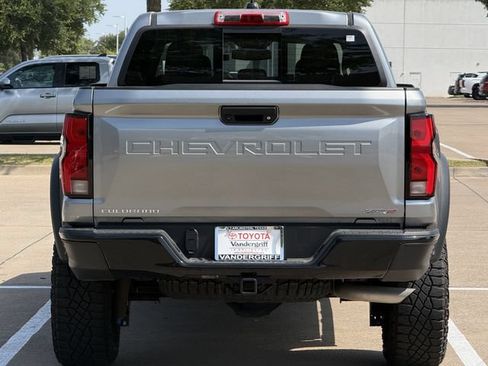 Used 2024 Chevrolet Colorado ZR2 AWD/4WD image 5