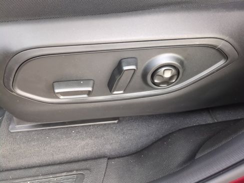 New 2025 Jeep Grand Cherokee Laredo X w/ Luxury Tech Group I image 14