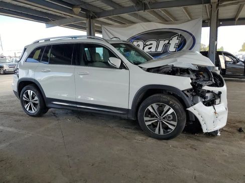 Used 2025 Mercedes-Benz GLB 250 4MATIC image 1