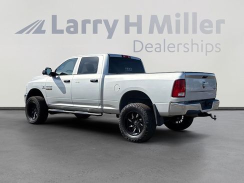 Used 2018 RAM 2500 Tradesman w/ Chrome Appearance Group AWD/4WD image 3