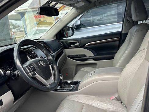 Used 2016 Toyota Highlander Limited image 12