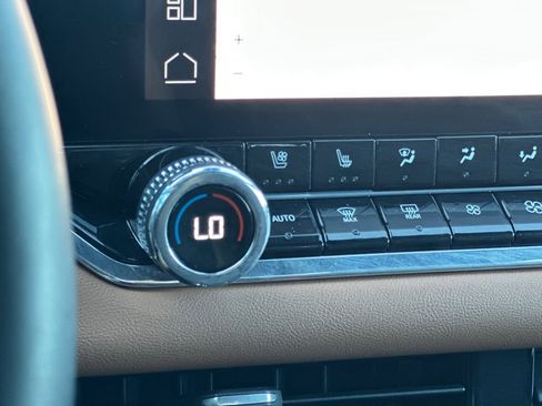 Used 2023 GMC Canyon AT4 w/ AT4 Premium Package image 27