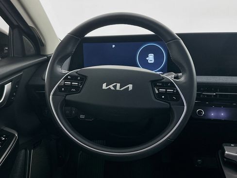 Used 2023 Kia EV6 Wind RWD image 18