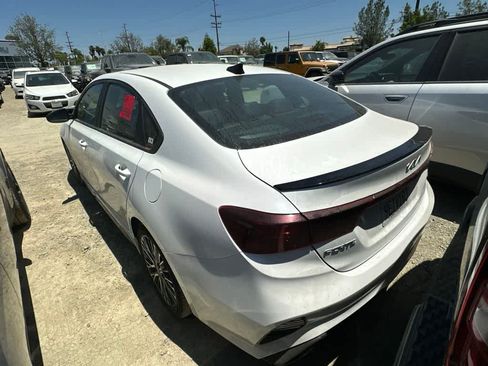 Used 2023 Kia Forte GT-Line w/ GT-Line Premium Package FWD image 4