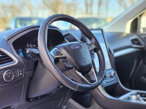 Certified 2022 Ford Edge SEL w/ Convenience Package image 19