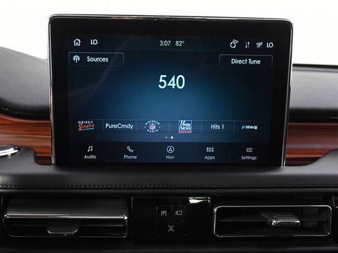 Used 2023 Lincoln Aviator Reserve w/ Equipment Group 201A AWD/4WD image 29
