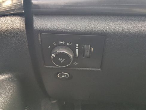 Used 2019 Jeep Grand Cherokee Altitude image 28