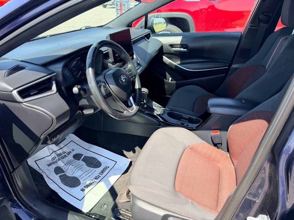 Used 2023 Toyota Corolla SE FWD image 5