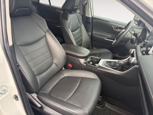 Used 2021 Toyota RAV4 XLE Premium AWD/4WD image 24