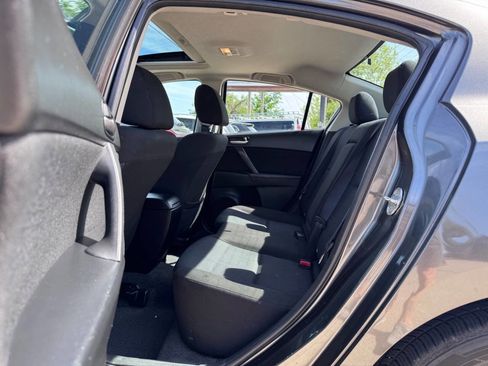 Used 2011 MAZDA MAZDA3 i Touring FWD image 18