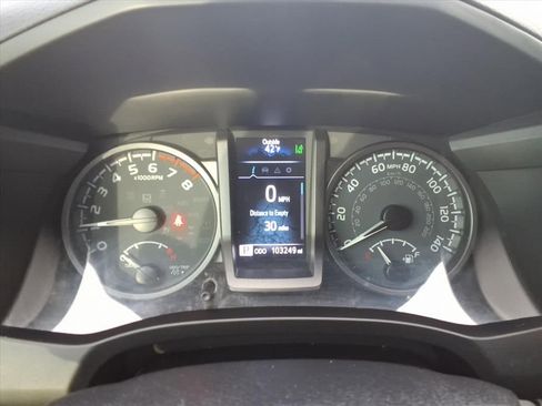 Used 2021 Toyota Tacoma TRD Off-Road image 23