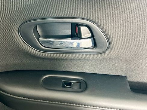 Used 2021 Honda HR-V LX image 29
