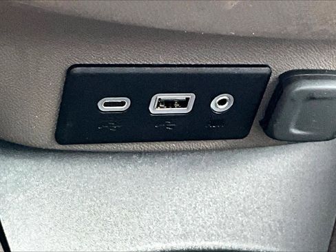 Used 2022 Chevrolet Malibu LS image 30