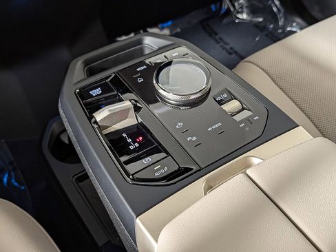 Certified 2025 BMW iX xDrive50 image 33