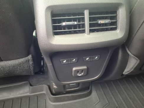 Used 2024 GMC Terrain Denali w/ Denali Premium Package AWD/4WD image 16