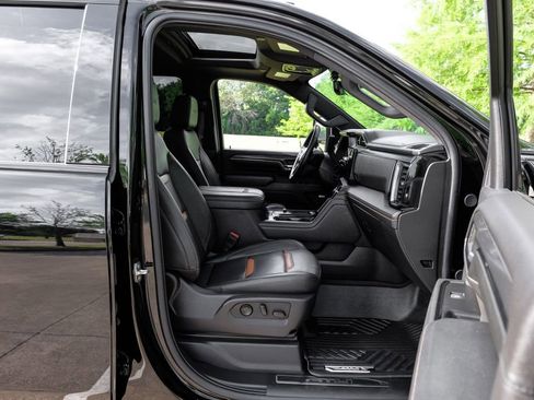 Used 2024 GMC Sierra 2500 AT4 w/ AT4 Premium Plus Package AWD/4WD image 40
