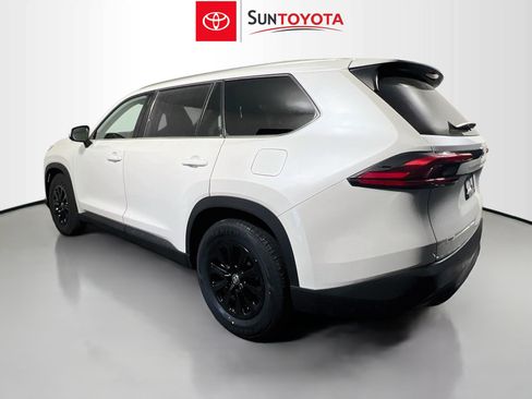 Used 2024 Toyota Grand Highlander FWD image 6