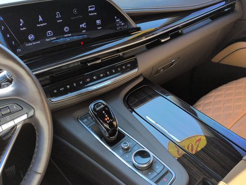 Certified 2023 Cadillac Escalade Sport w/ Touring Package image 17