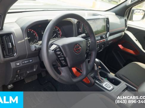 Used 2026 Nissan Frontier PRO-4X AWD/4WD image 14