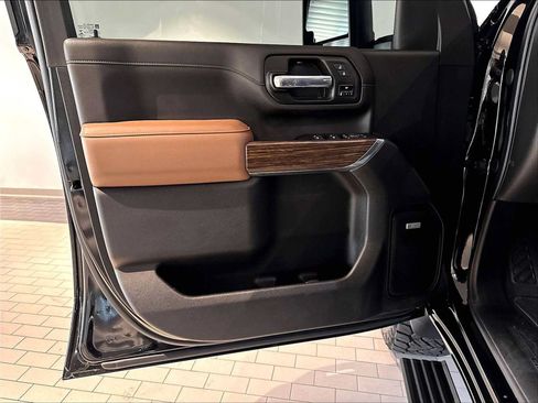 Used 2022 Chevrolet Silverado 2500 High Country AWD/4WD image 26