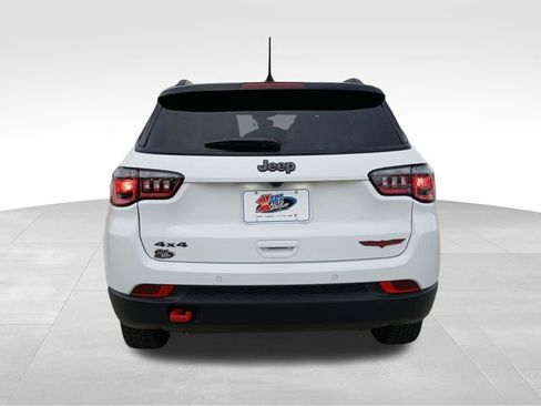 New 2026 Jeep Compass Trailhawk image 4