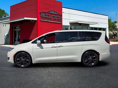 Used 2020 Chrysler Pacifica Touring-L w/ S Appearance Package