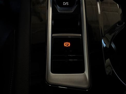 Used 2026 Volkswagen Atlas SE FWD image 28