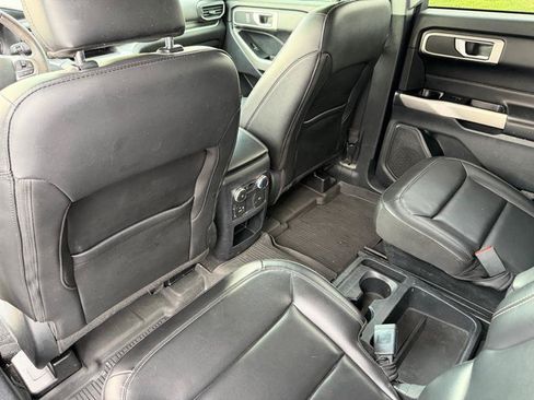 Used 2021 Ford Explorer XLT w/ Equipment Group 202A RWD image 8