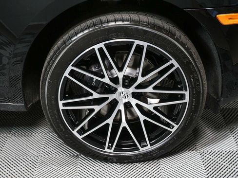 Used 2026 Porsche Macan Turbo AWD/4WD image 39
