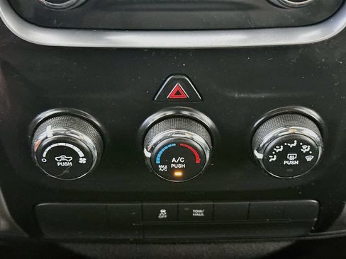 Used 2015 RAM 1500 Express AWD/4WD image 18