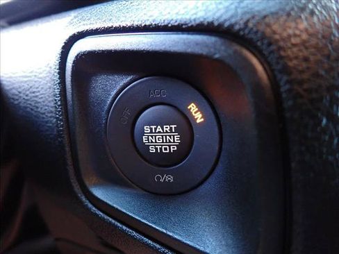 Used 2024 Jeep Wrangler Unlimited AWD/4WD image 19