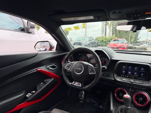 Used 2020 Chevrolet Camaro SS RWD image 16