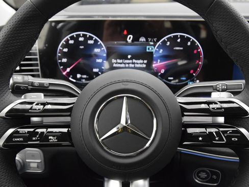 New 2026 Mercedes-Benz GLS 450 4MATIC image 24