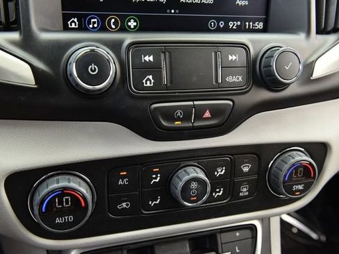 Used 2022 GMC Terrain SLT w/ Tech Package FWD image 19