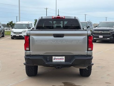 Used 2023 Chevrolet Colorado Z71 w/ Z71 Convenience Package 2 AWD/4WD image 8