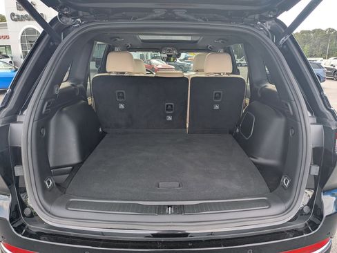 Certified 2024 Jeep Grand Cherokee Limited image 33